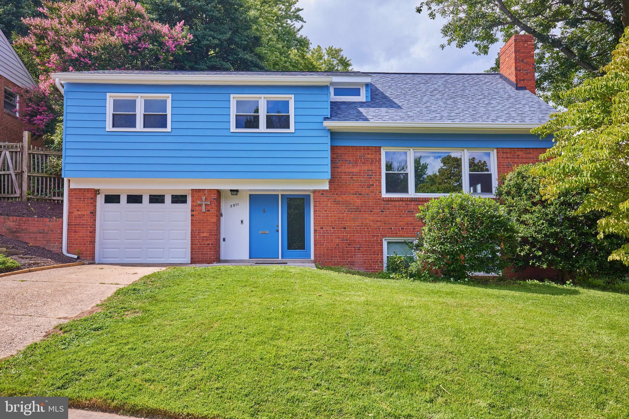 BOULEVARD MANOR - Residential Lease