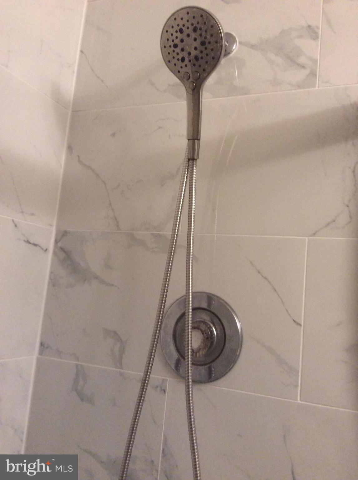 EVERGREEN ESTATES - Residential Lease