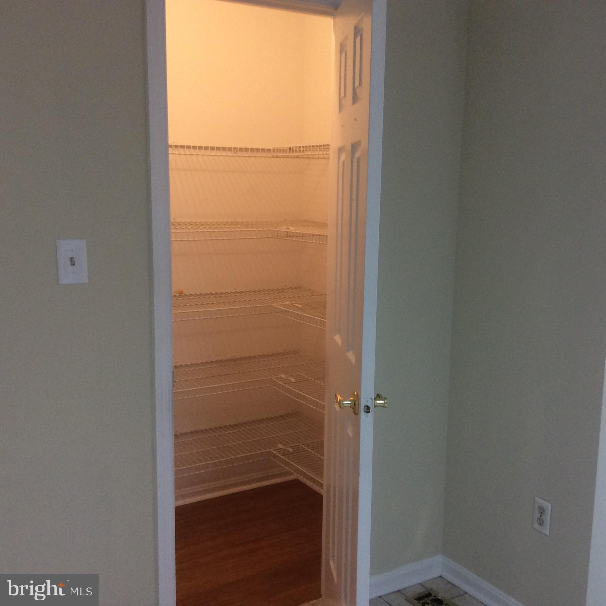 EVERGREEN ESTATES - Residential Lease