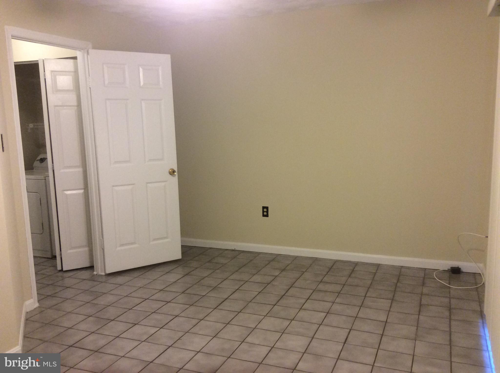 EVERGREEN ESTATES - Residential Lease