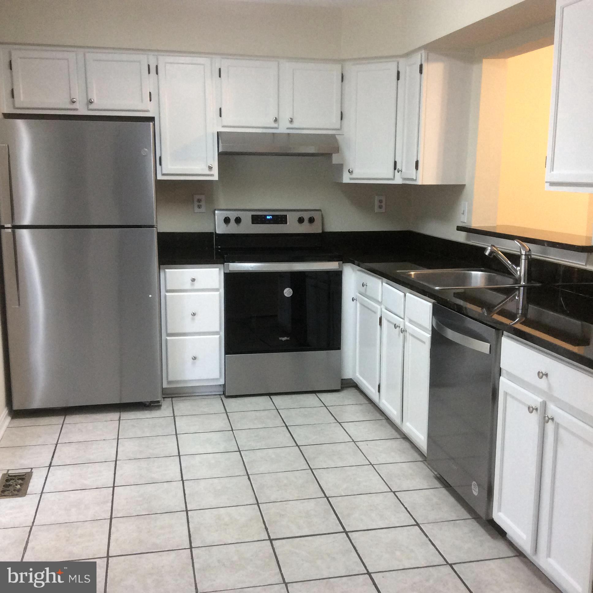 EVERGREEN ESTATES - Residential Lease