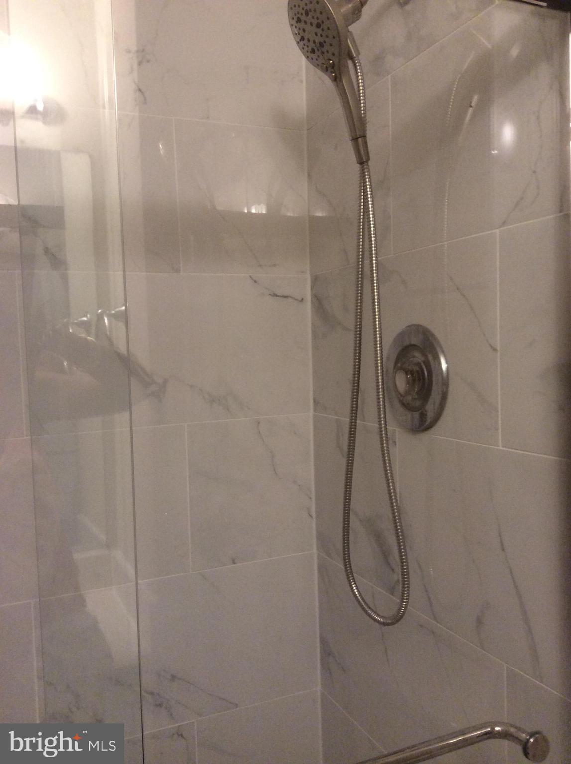 EVERGREEN ESTATES - Residential Lease