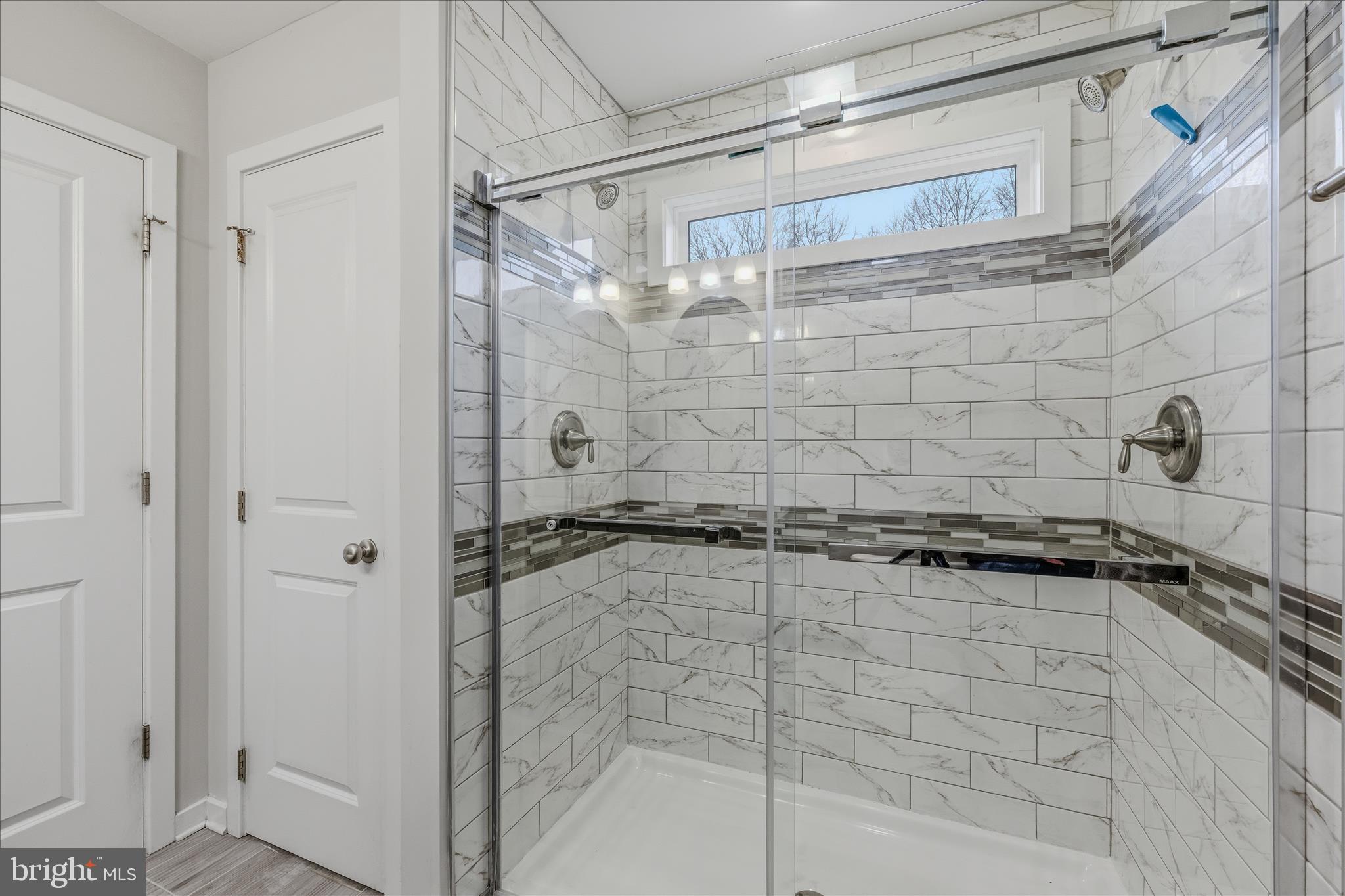 RED HILL - Residential