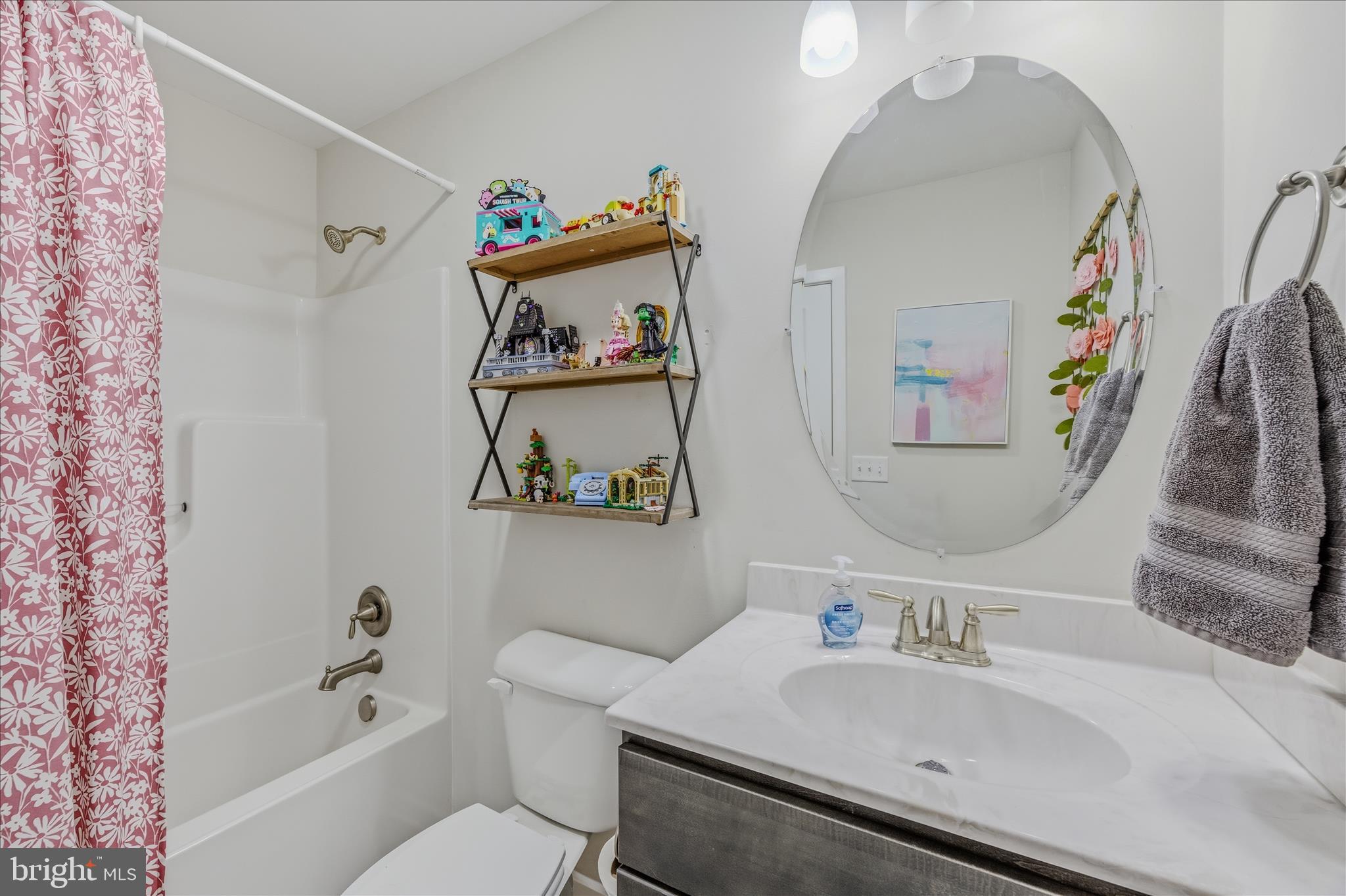 RED HILL - Residential