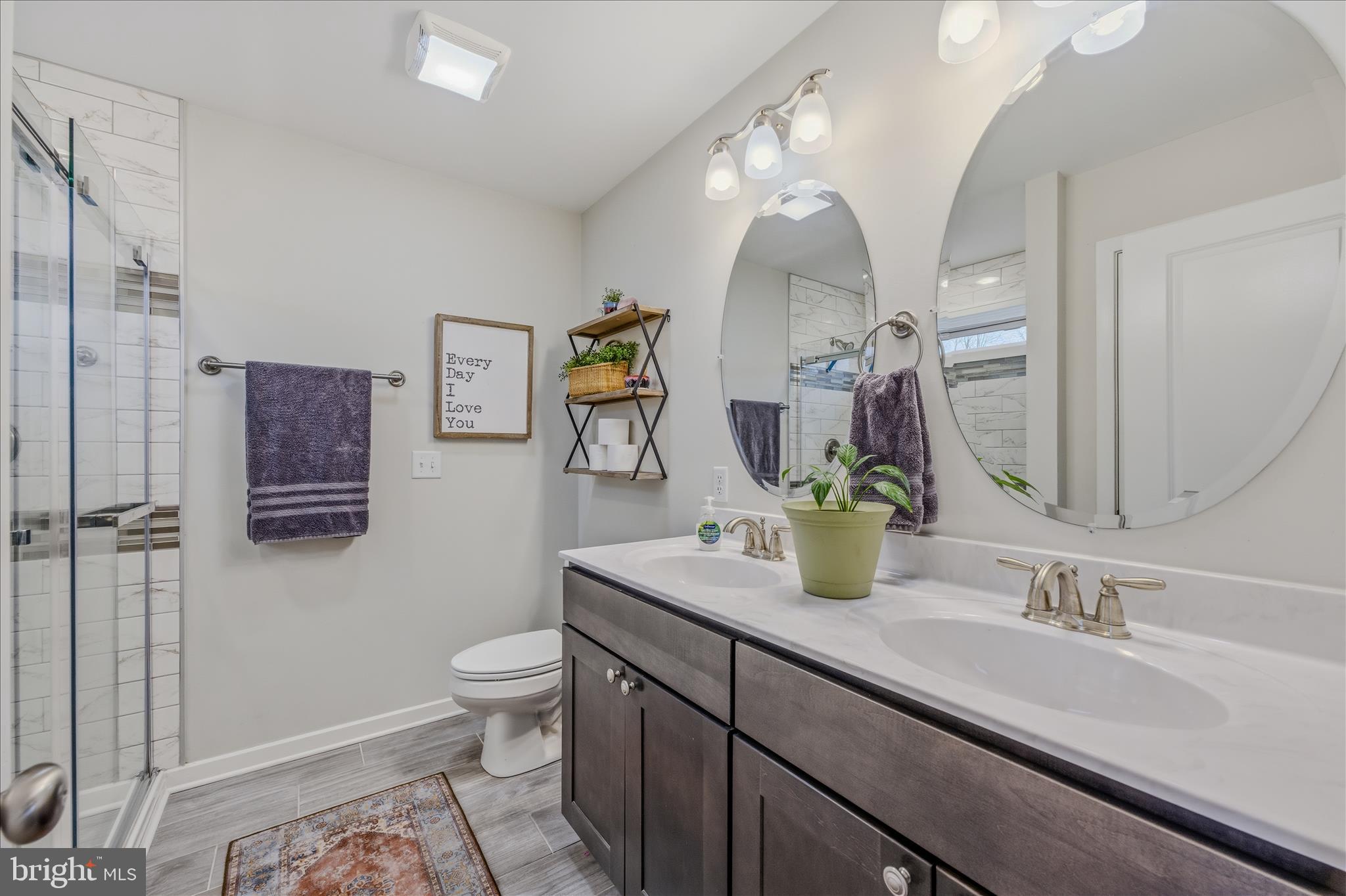 RED HILL - Residential