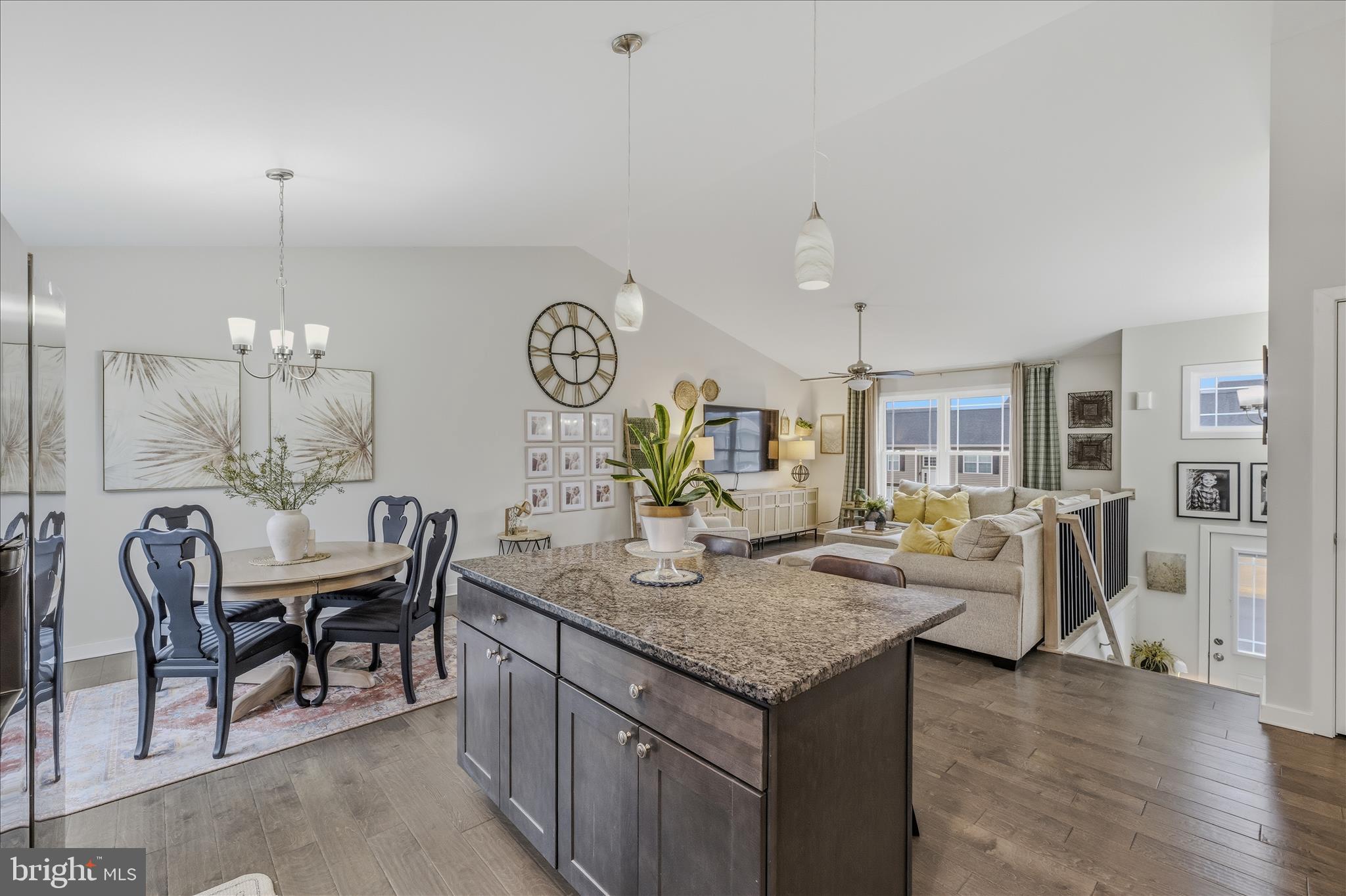 RED HILL - Residential