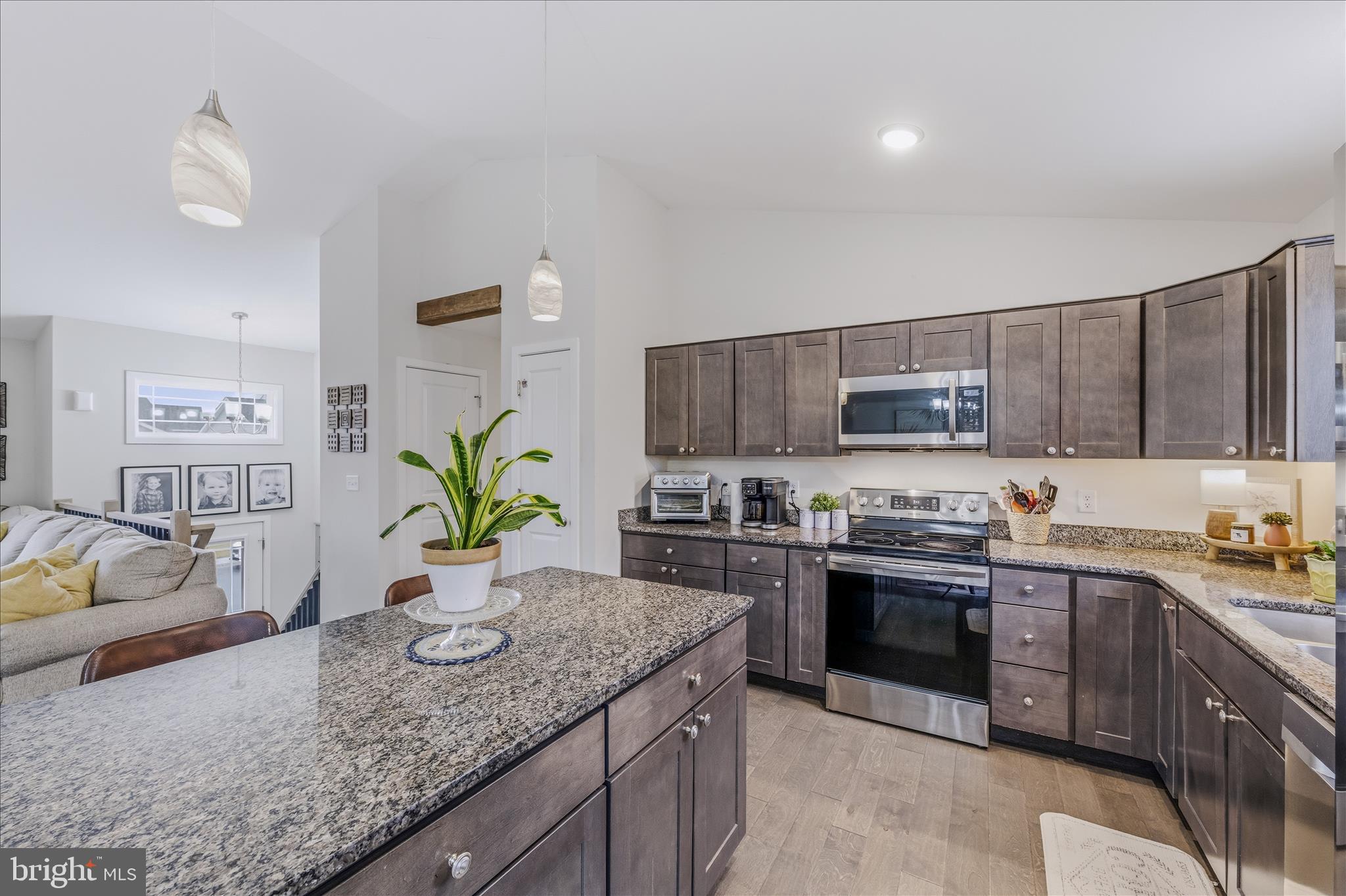 RED HILL - Residential