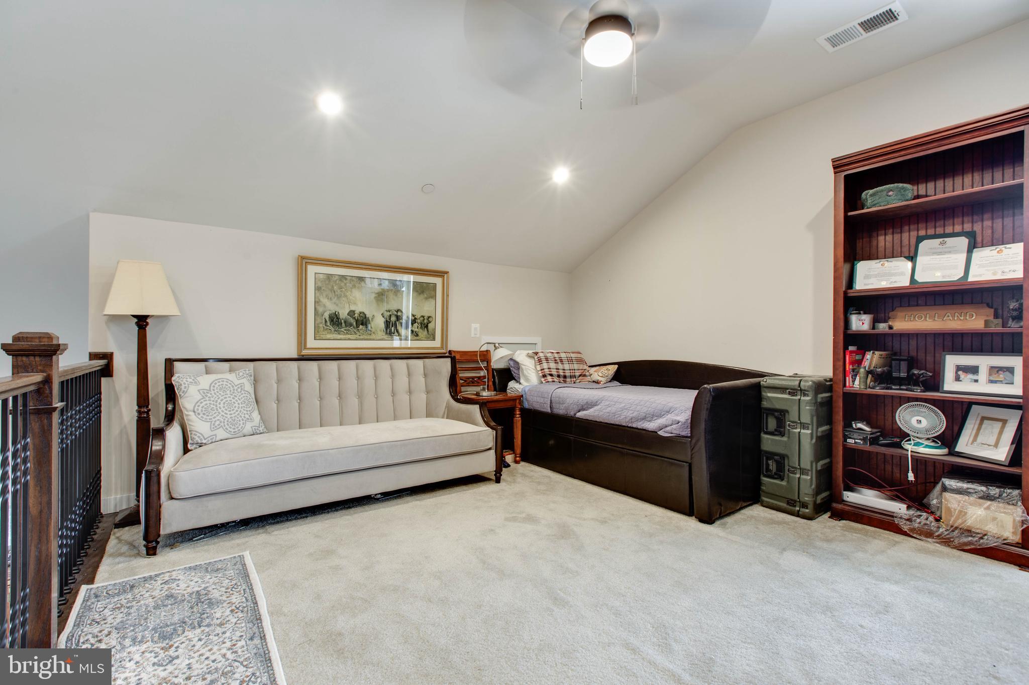 ELLICOTTS RETREAT - Residential