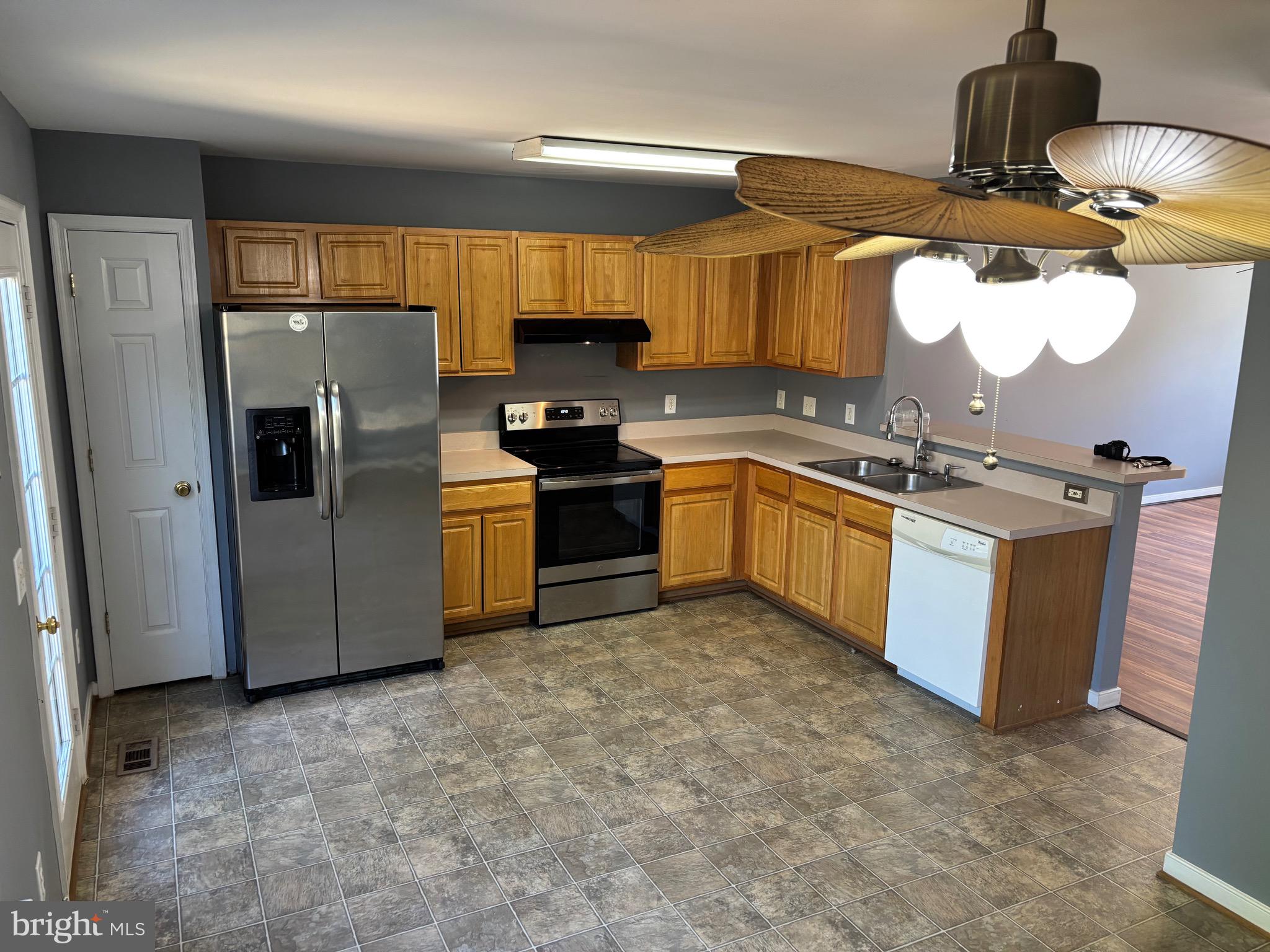 STONE RIVER - Residential