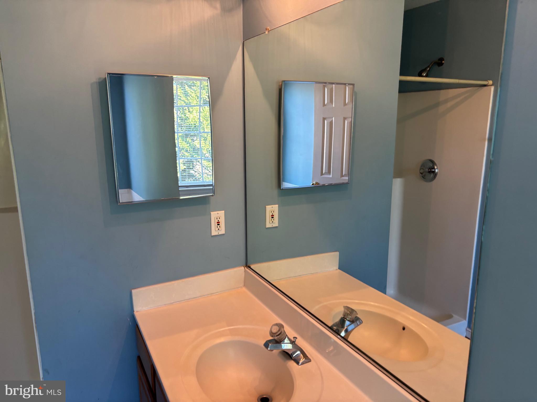 STONE RIVER - Residential