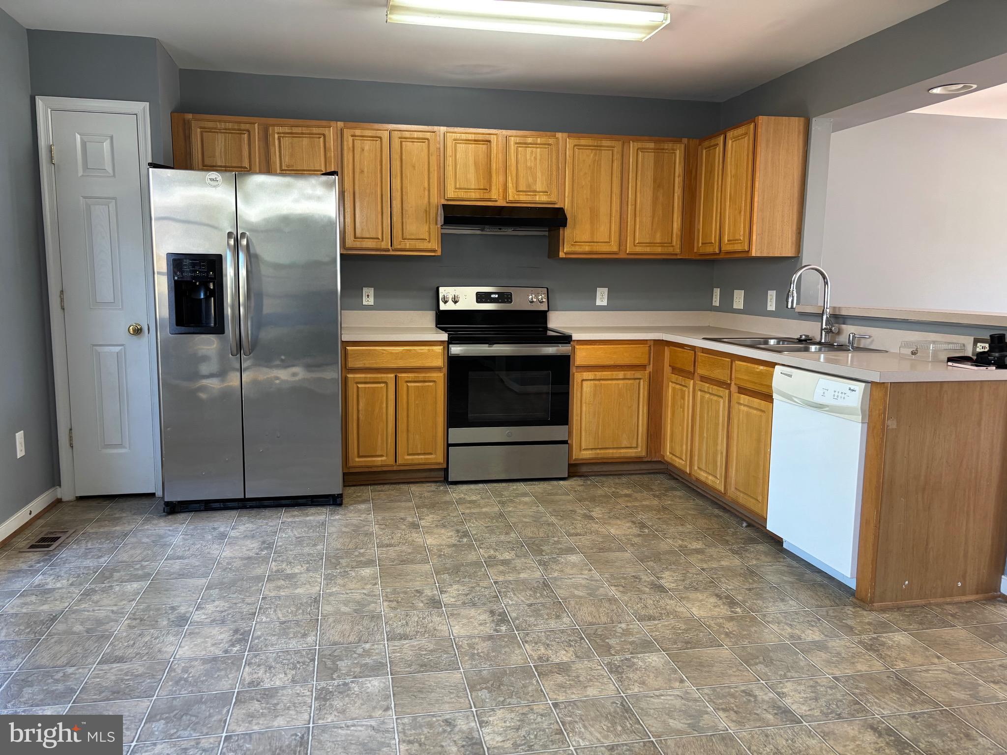 STONE RIVER - Residential