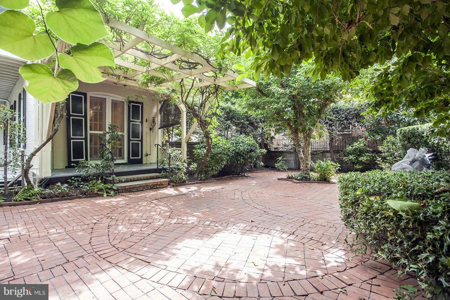 GEORGETOWN - Residential