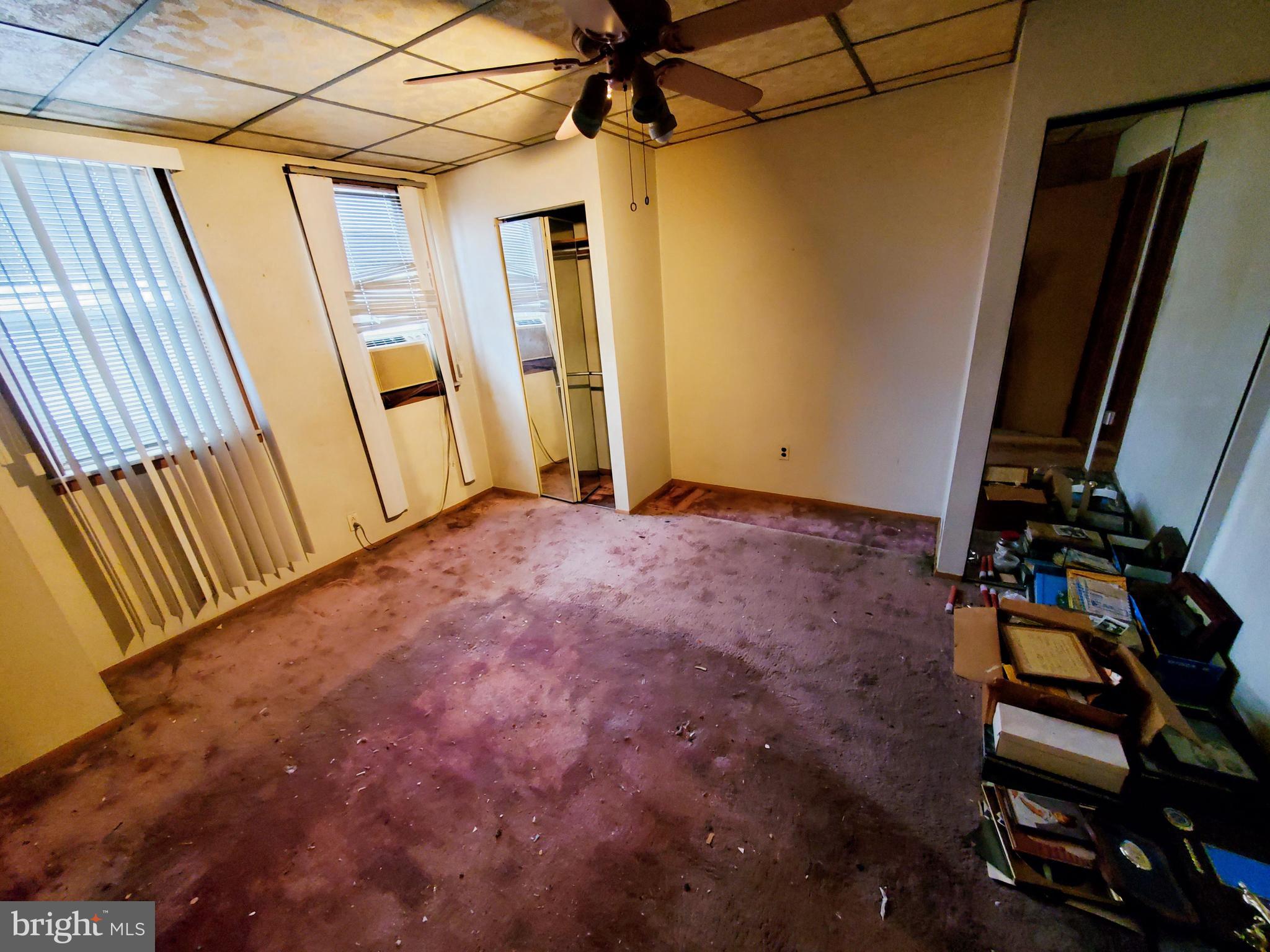 WHITMAN - Residential