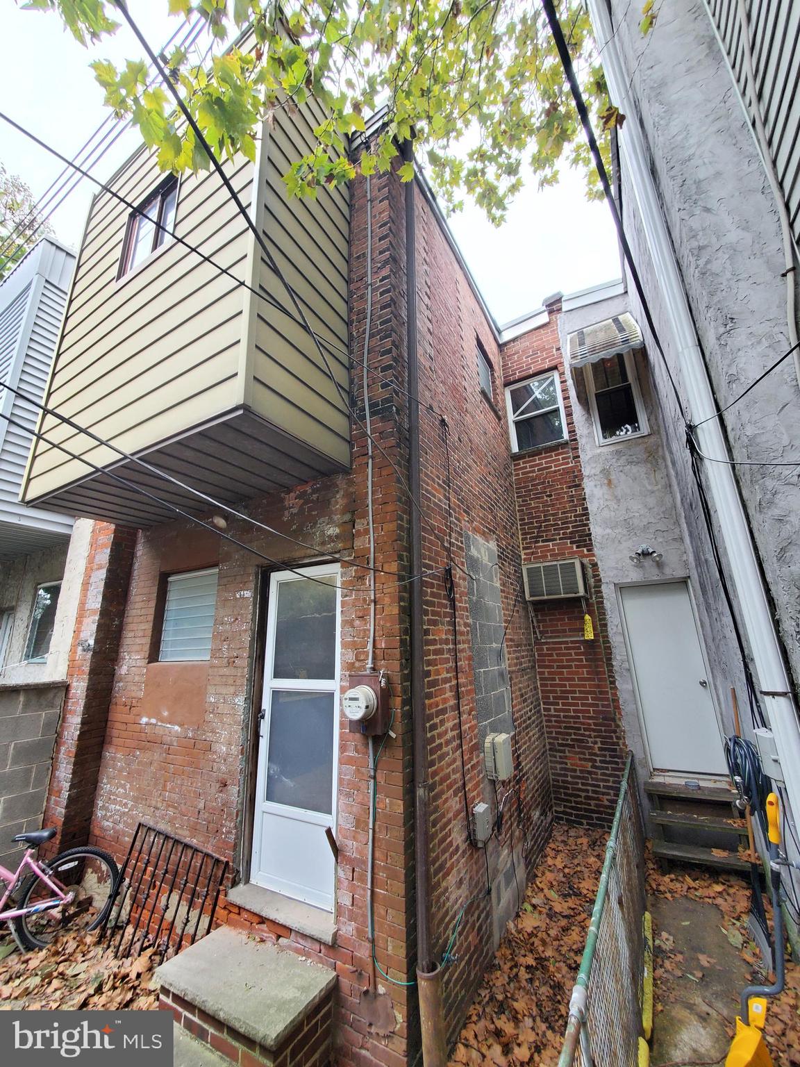 WHITMAN - Residential