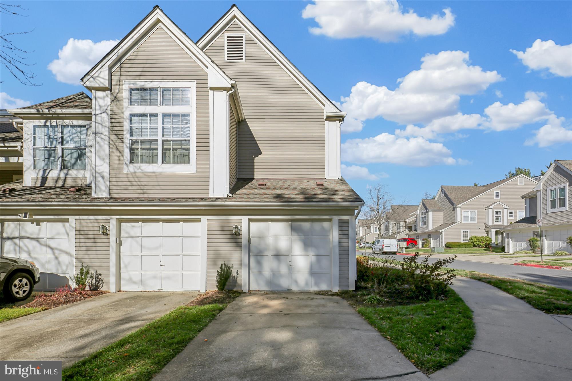 19932 DUNSTABLE CIRCLE 202