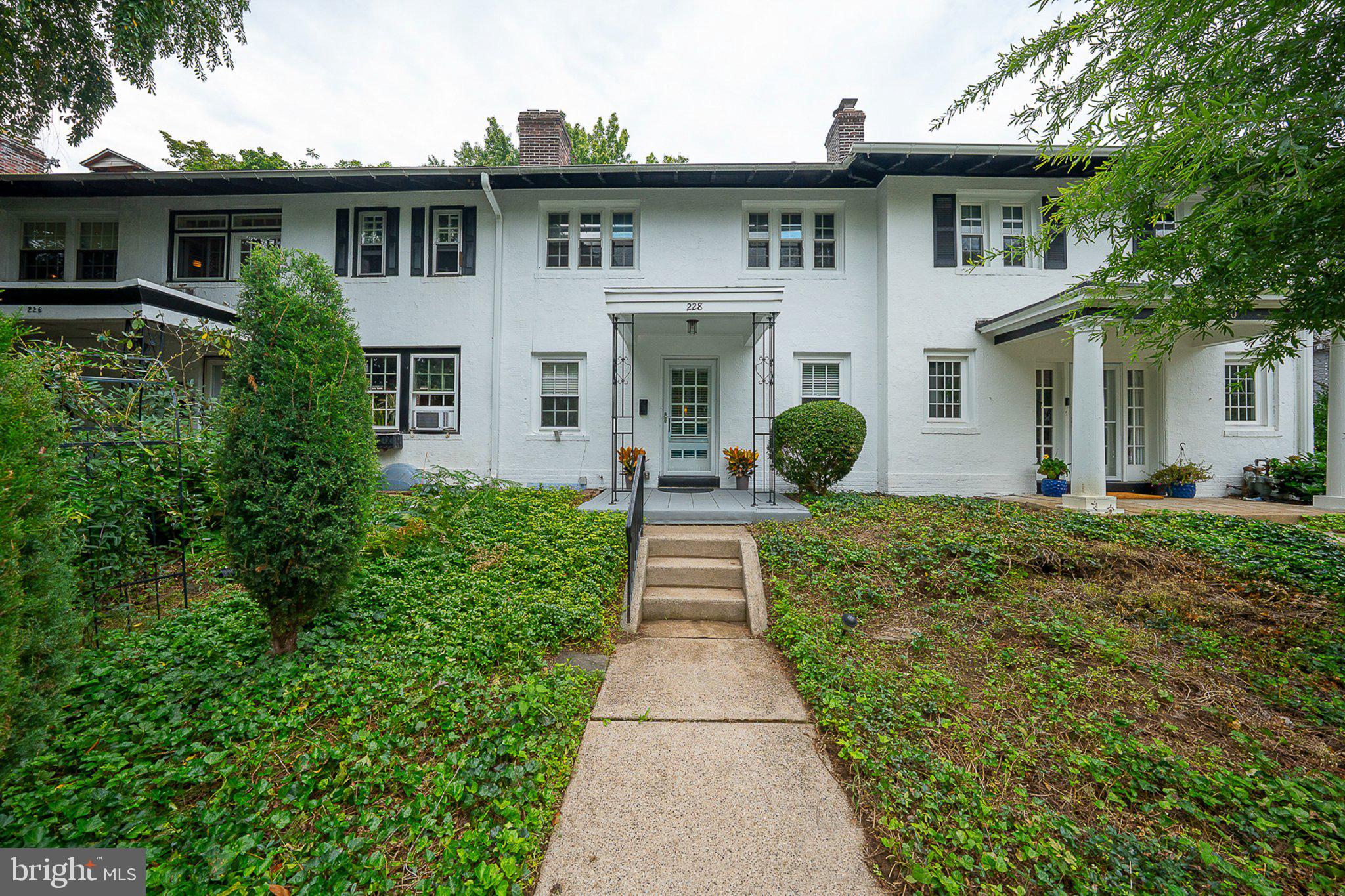 228 MONTGOMERY
