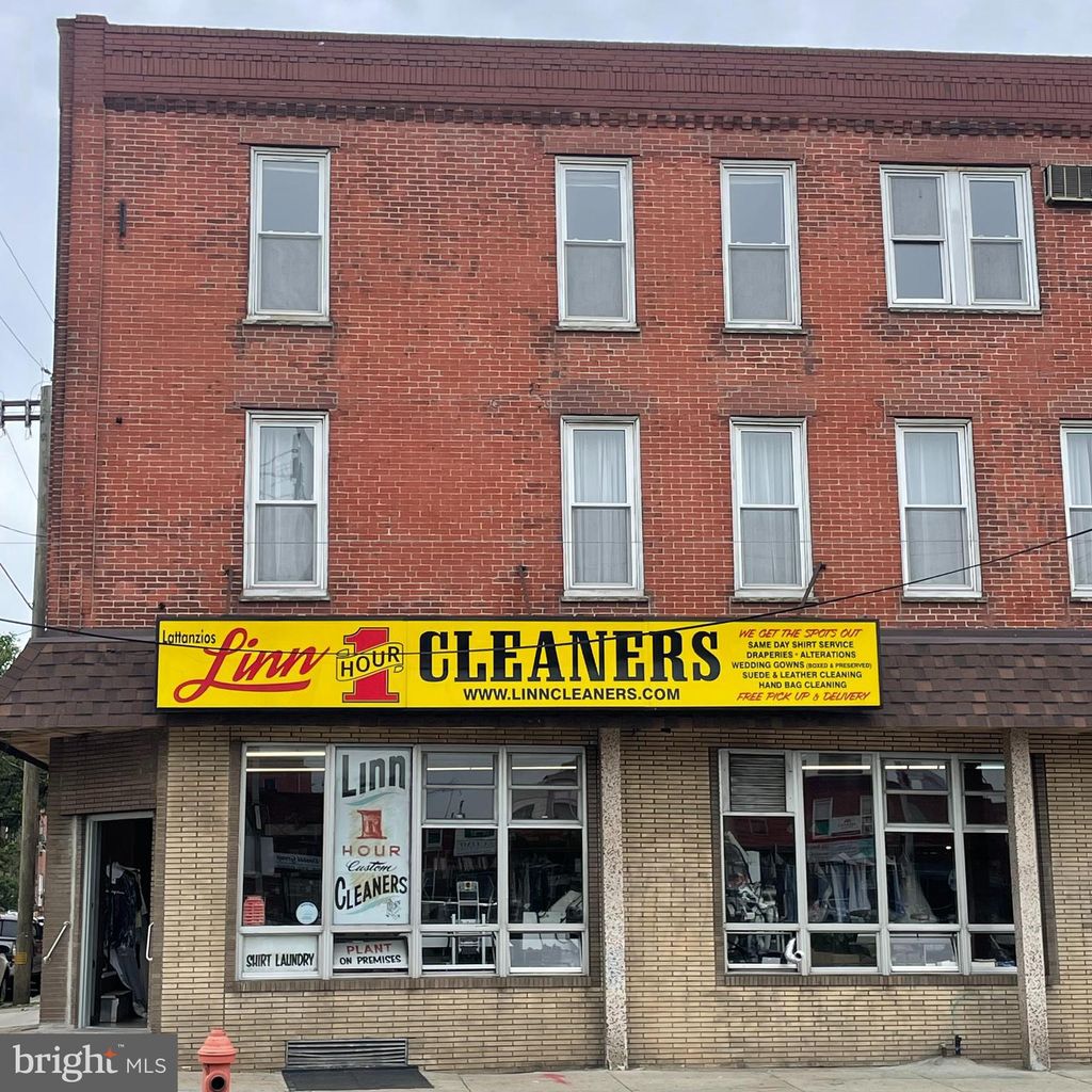 Photo of 2100 S 15th Street, PHILADELPHIA, PA 19145 (MLS # PAPH2486358)