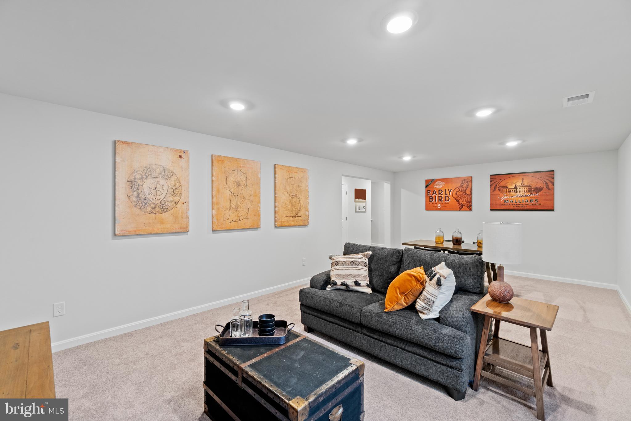 LADYSMITH VILLAGE - Residential