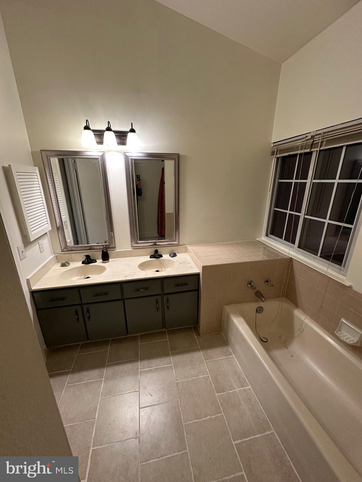 SALEMS GRANT - Residential