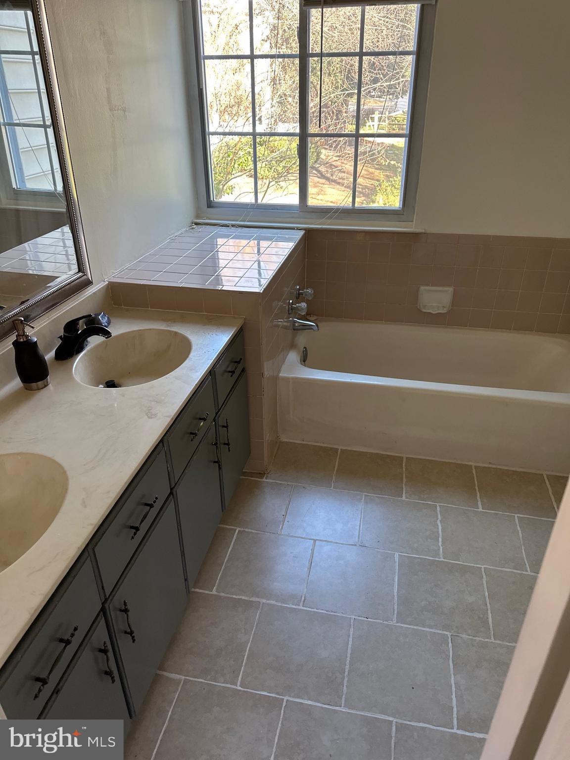 SALEMS GRANT - Residential