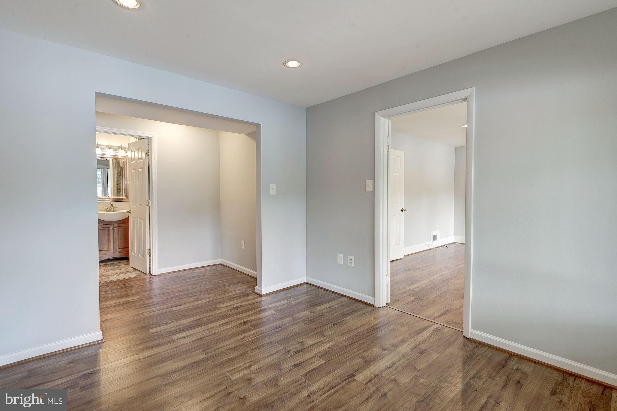 RESTON - Residential