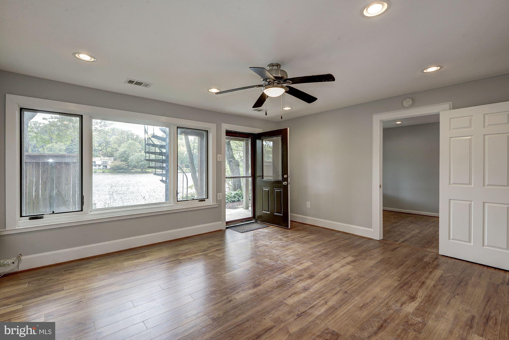 RESTON - Residential