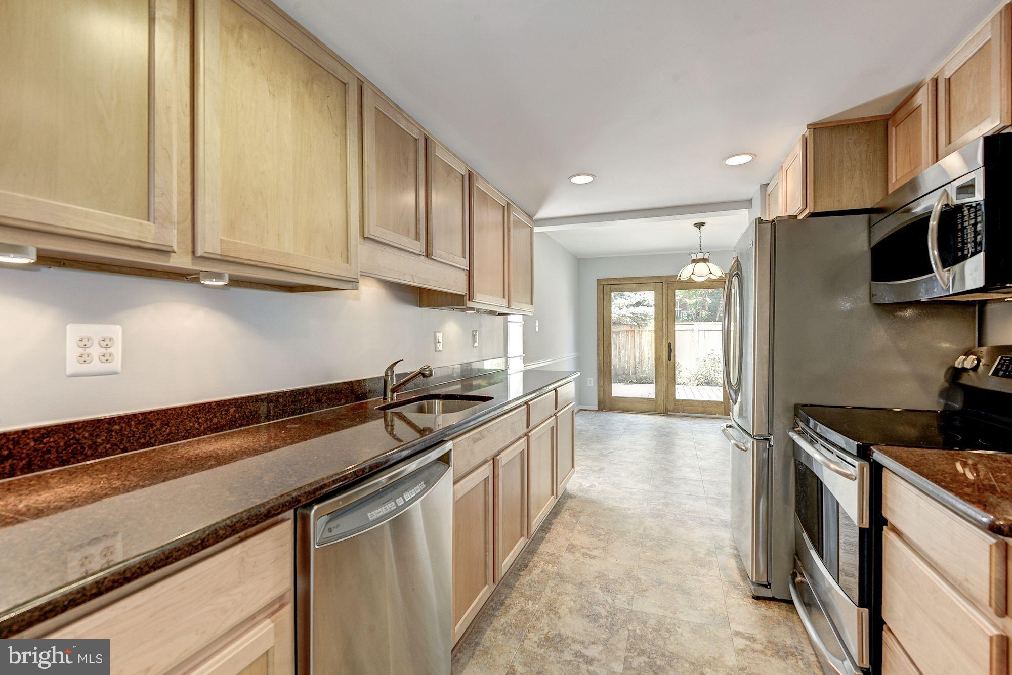 RESTON - Residential