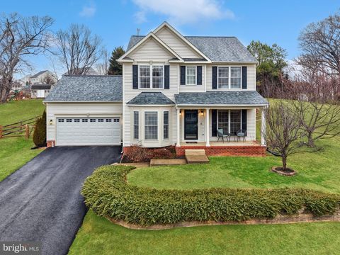 Photo of 25 Fresh Water Drive, FREDERICKSBURG, VA 22405 (MLS # VAST2045860)