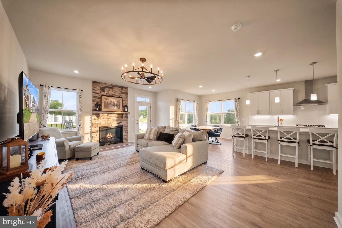 2320 HAWKSHILL DRIVE