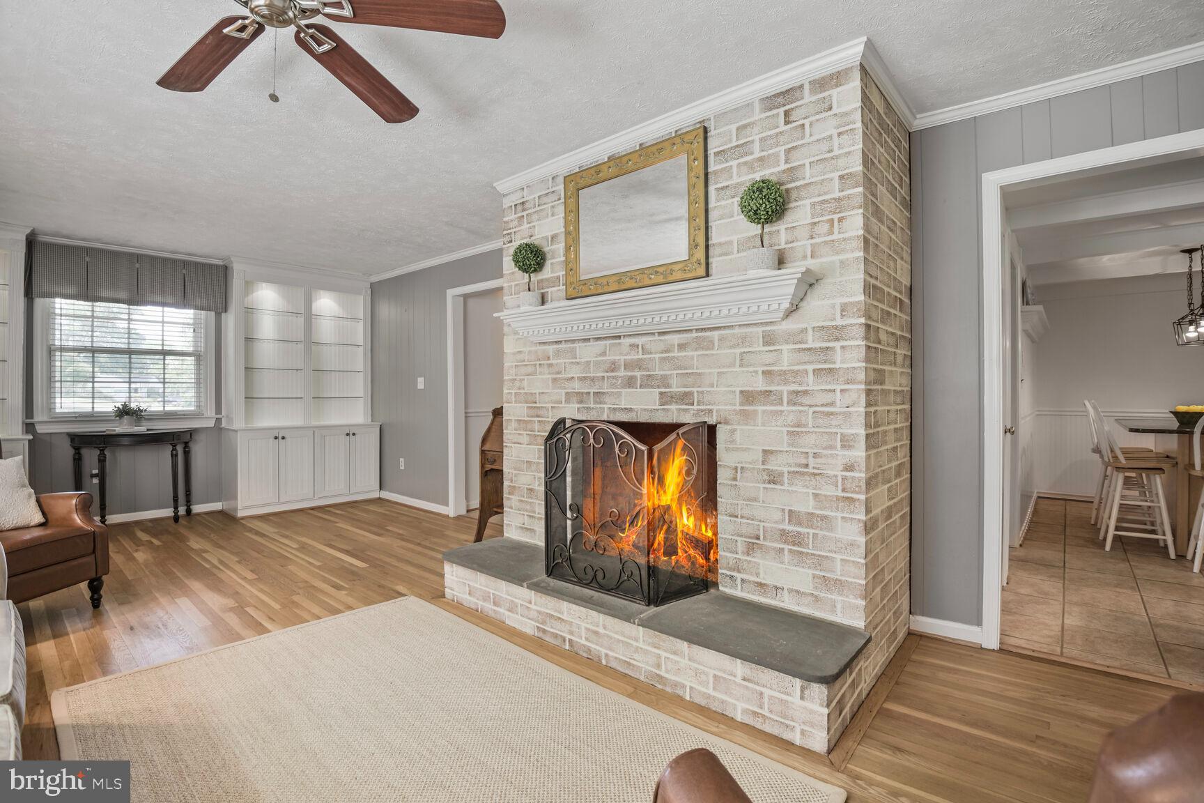 WILLIAMSBURG VILLAGE - Residential