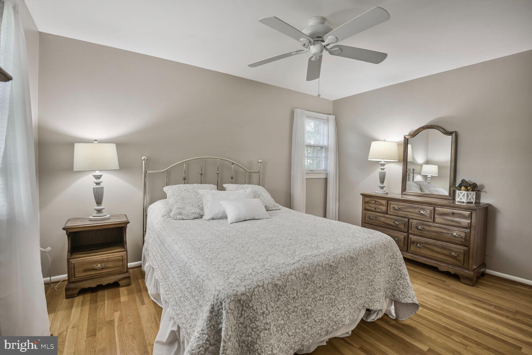 WILLIAMSBURG VILLAGE - Residential