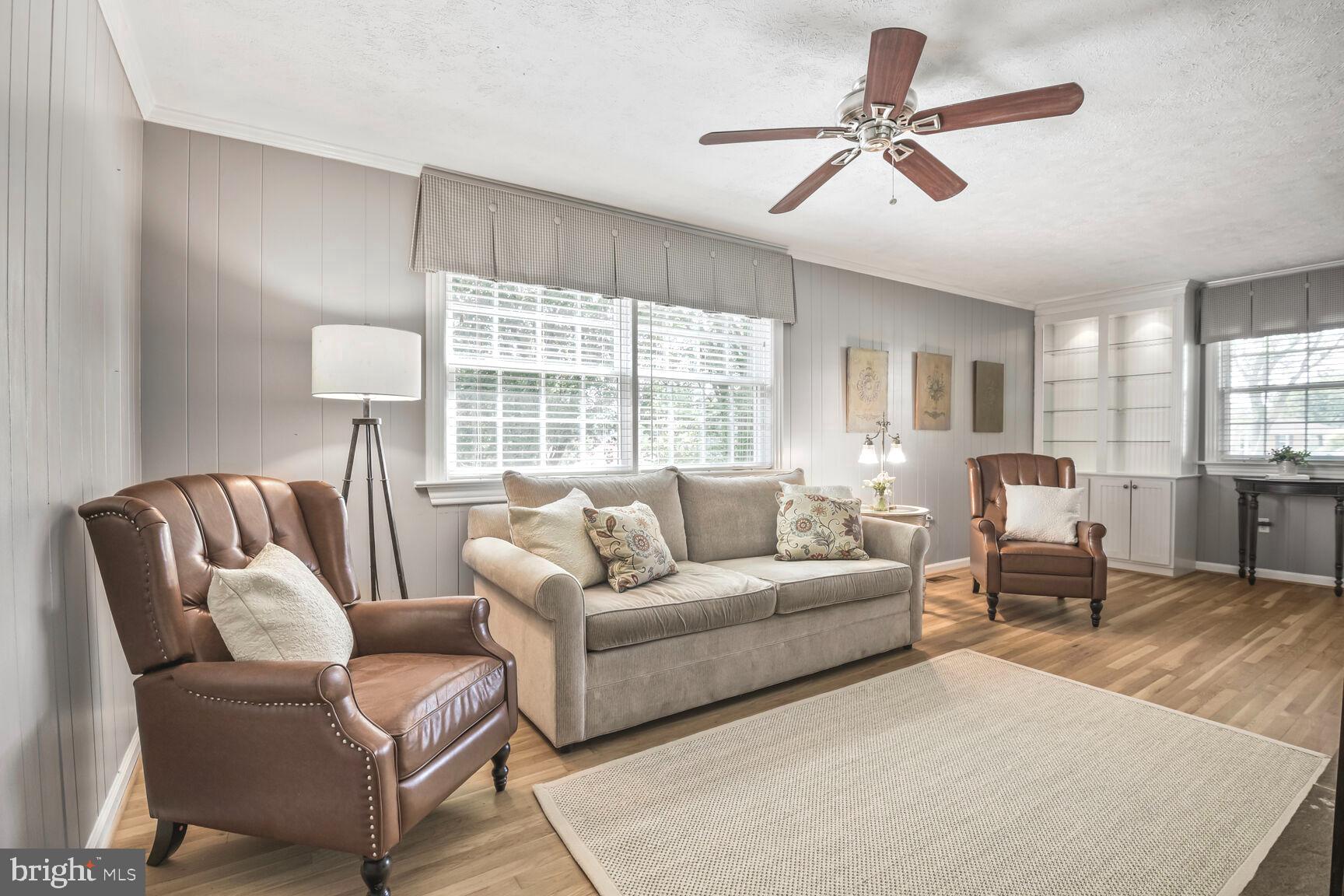 WILLIAMSBURG VILLAGE - Residential