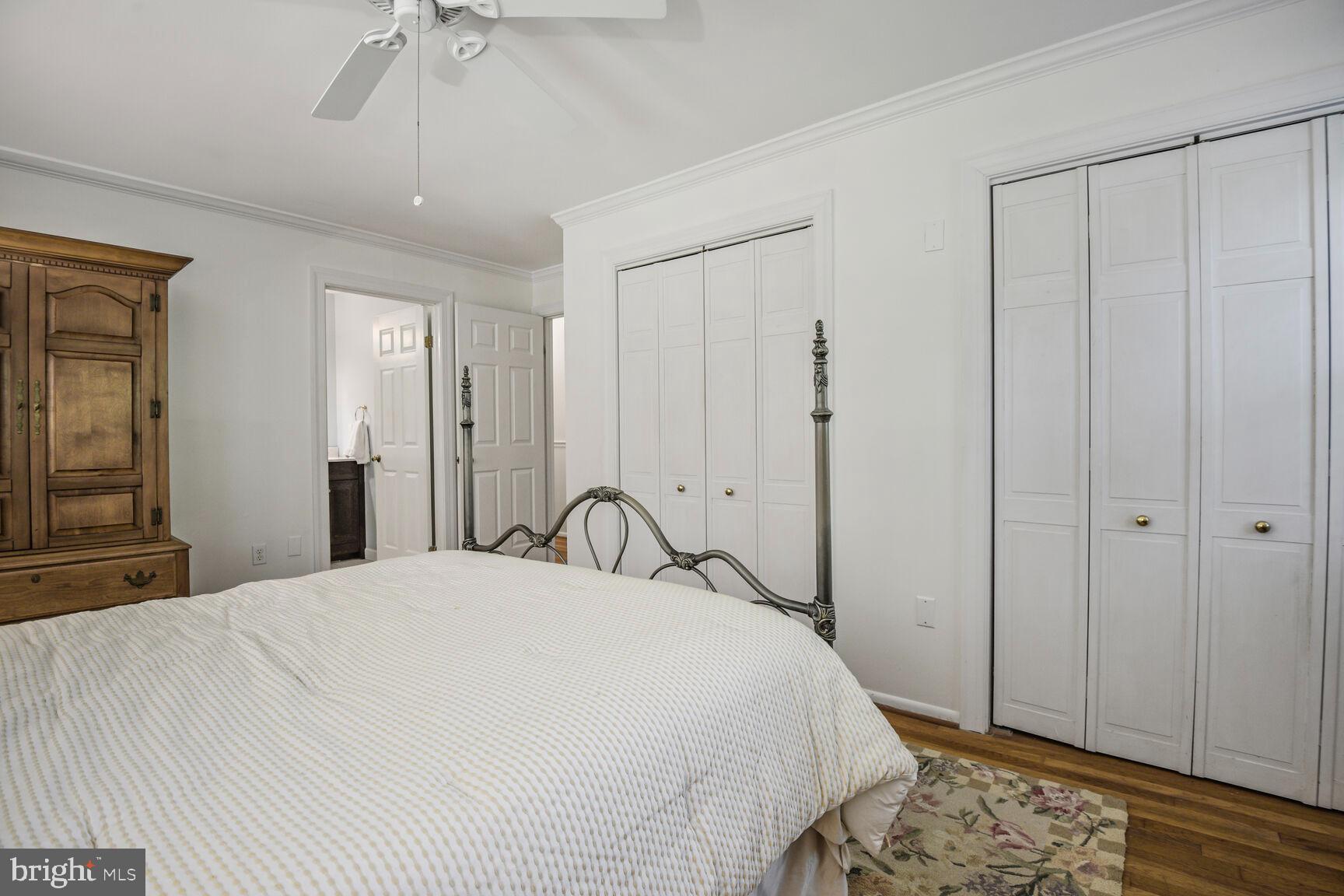 WILLIAMSBURG VILLAGE - Residential