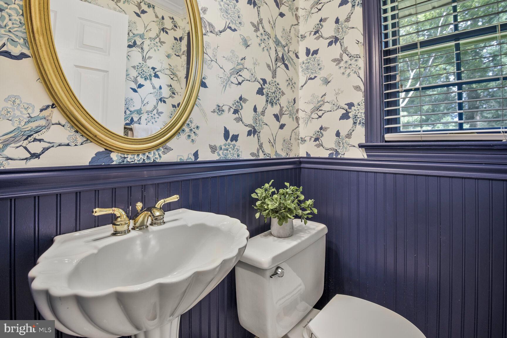 WILLIAMSBURG VILLAGE - Residential