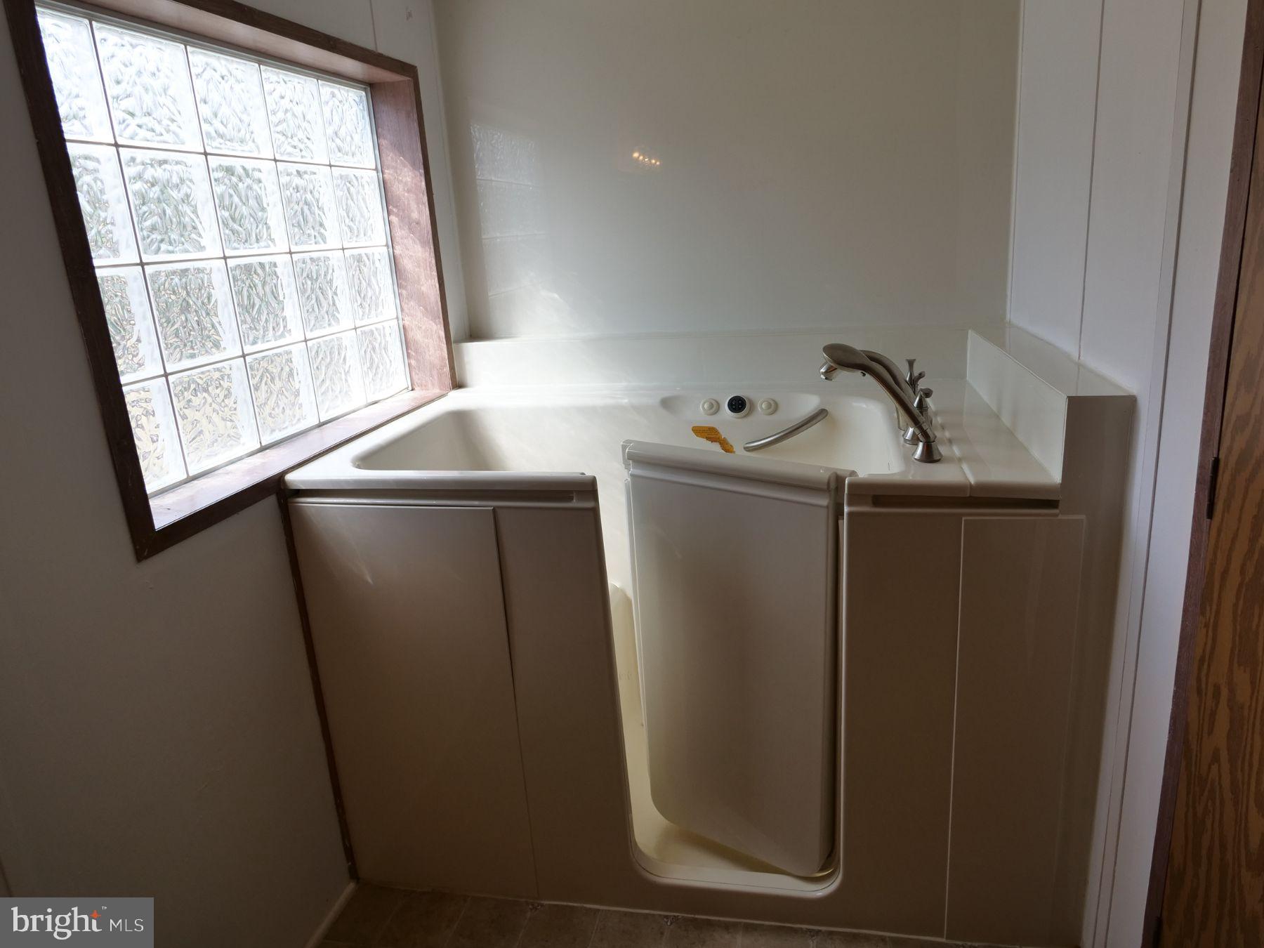 COVENTRY TERR MHP - Residential