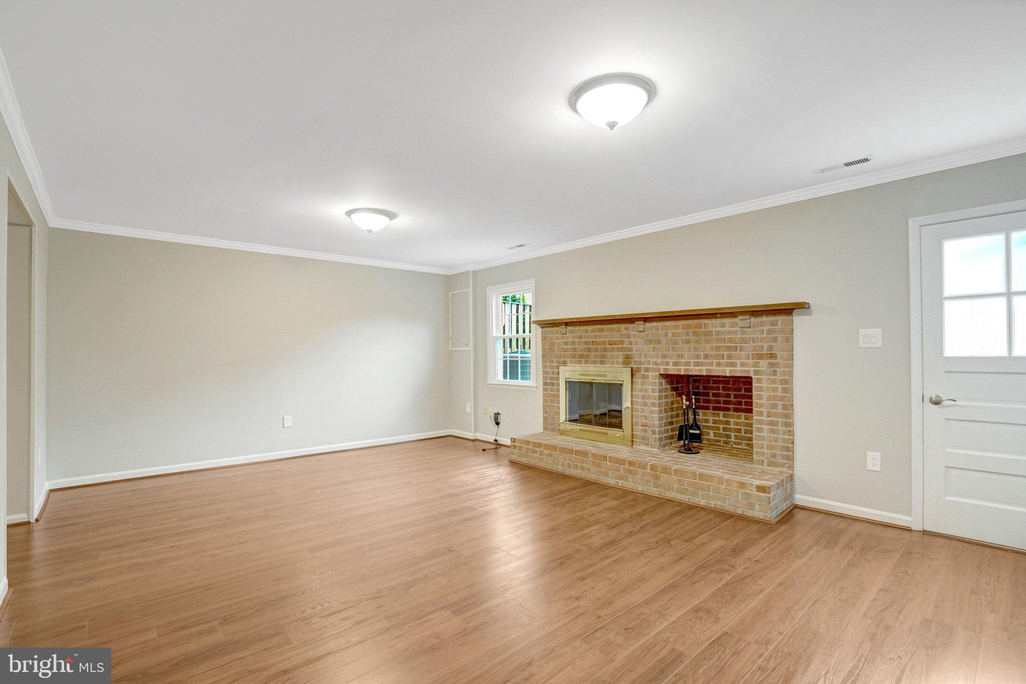 SEVEN OAKS - Residential