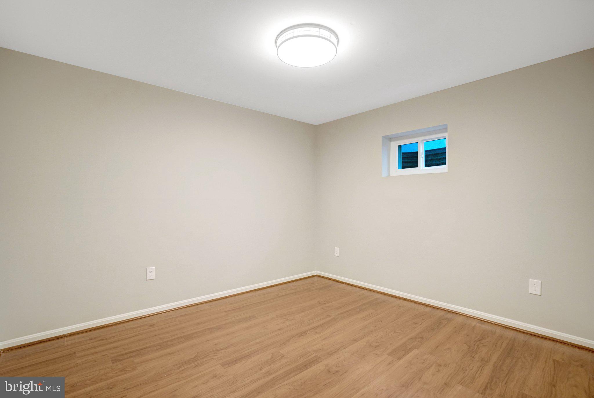 SEVEN OAKS - Residential
