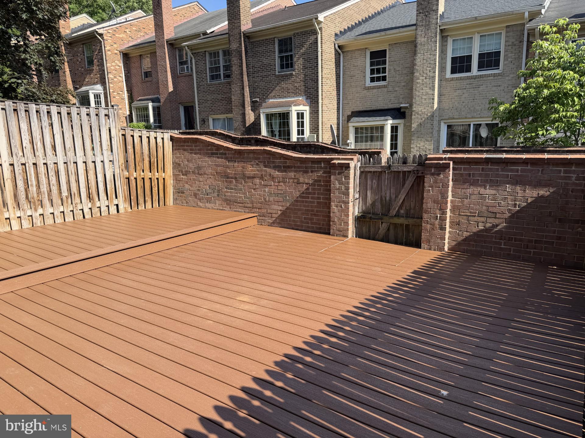 SEVEN OAKS - Residential