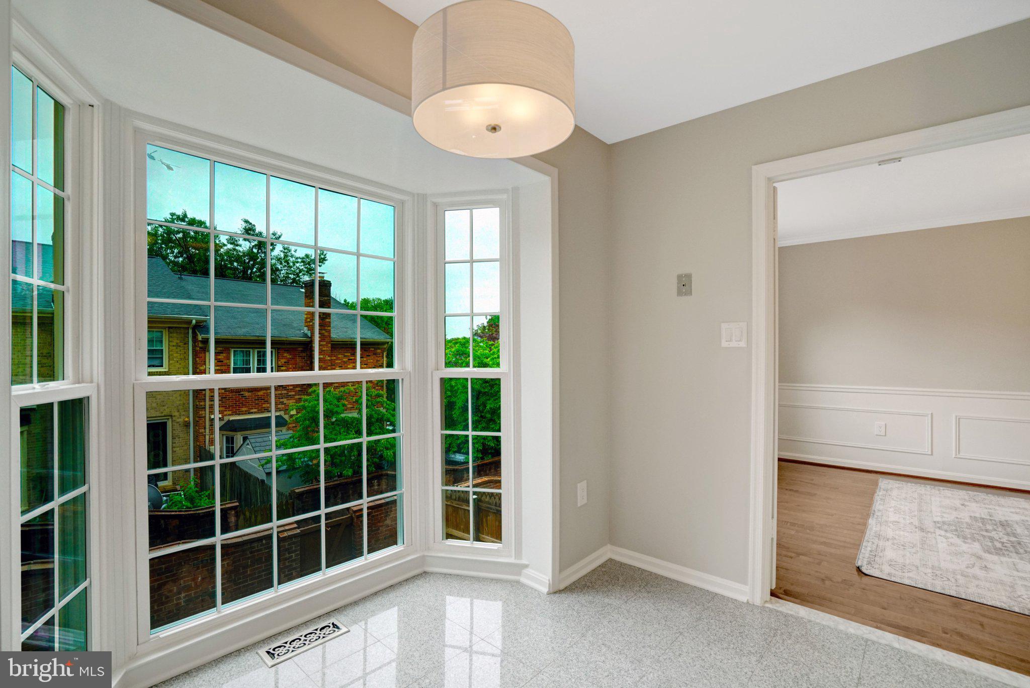 SEVEN OAKS - Residential