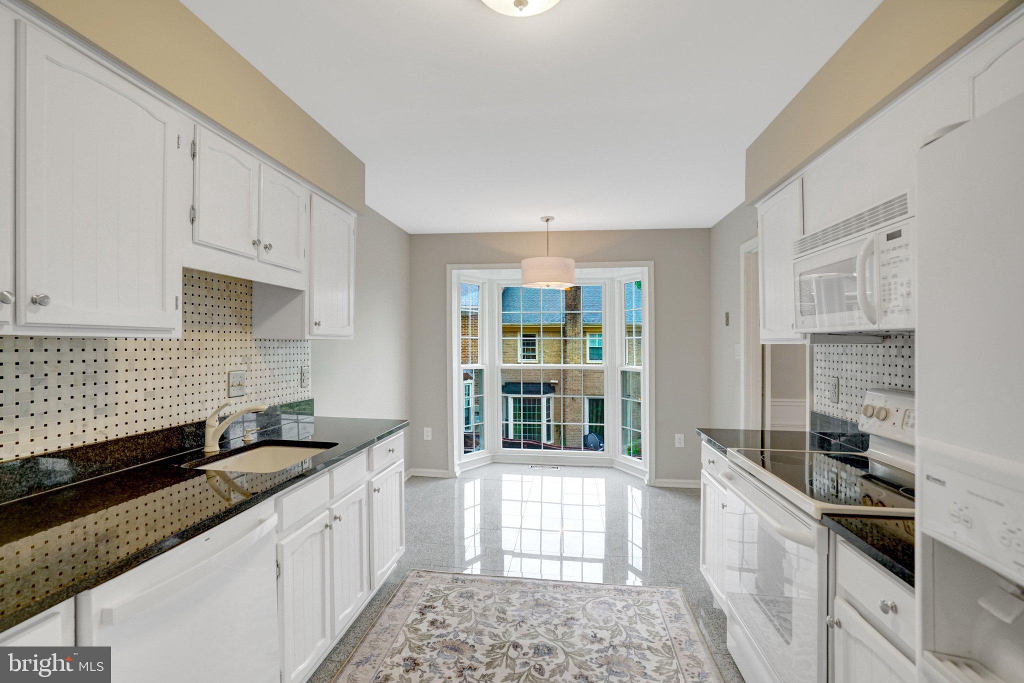 SEVEN OAKS - Residential