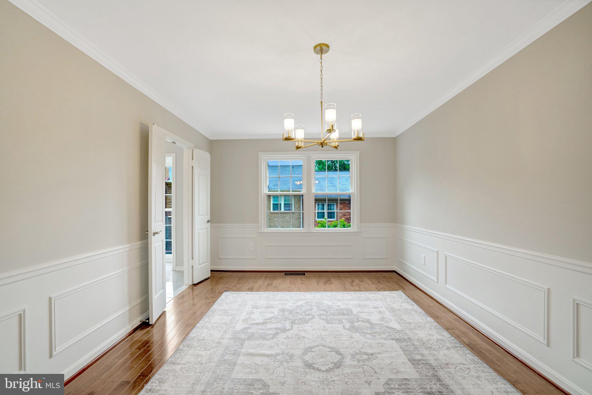 SEVEN OAKS - Residential