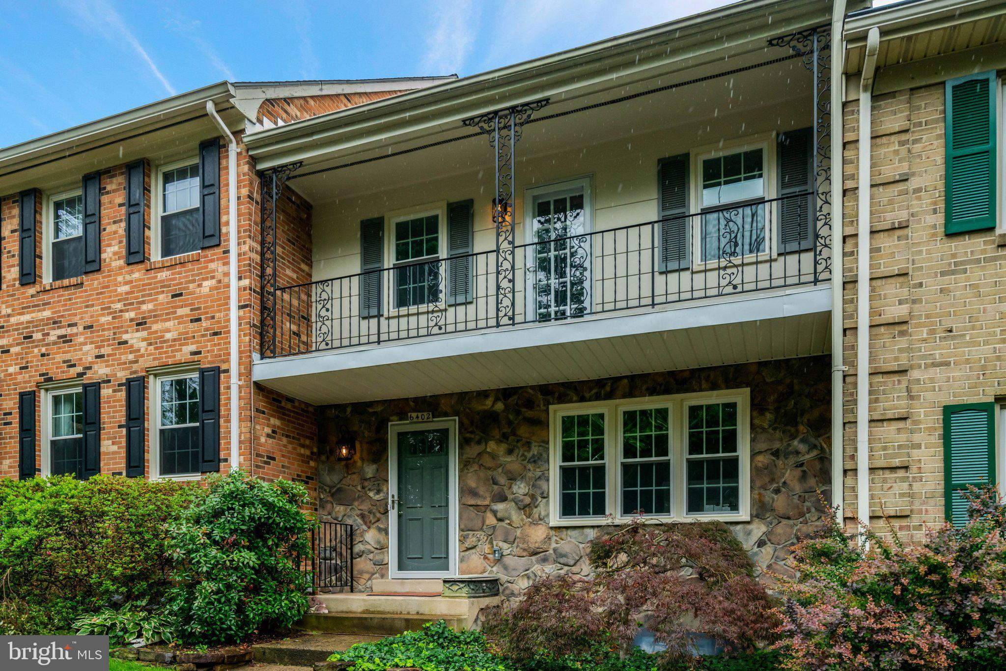 SEVEN OAKS - Residential