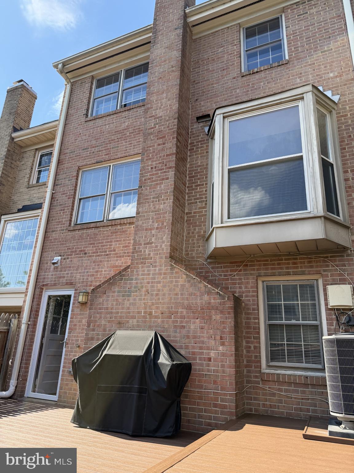 SEVEN OAKS - Residential