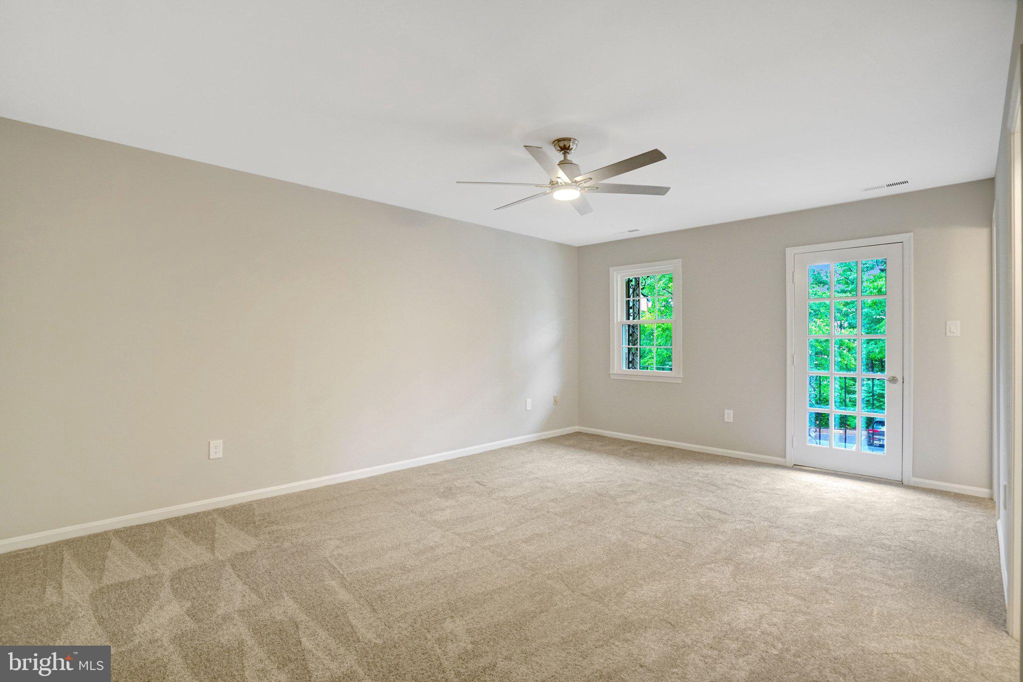 SEVEN OAKS - Residential