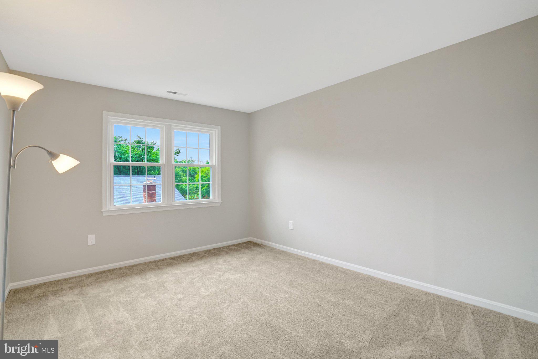 SEVEN OAKS - Residential