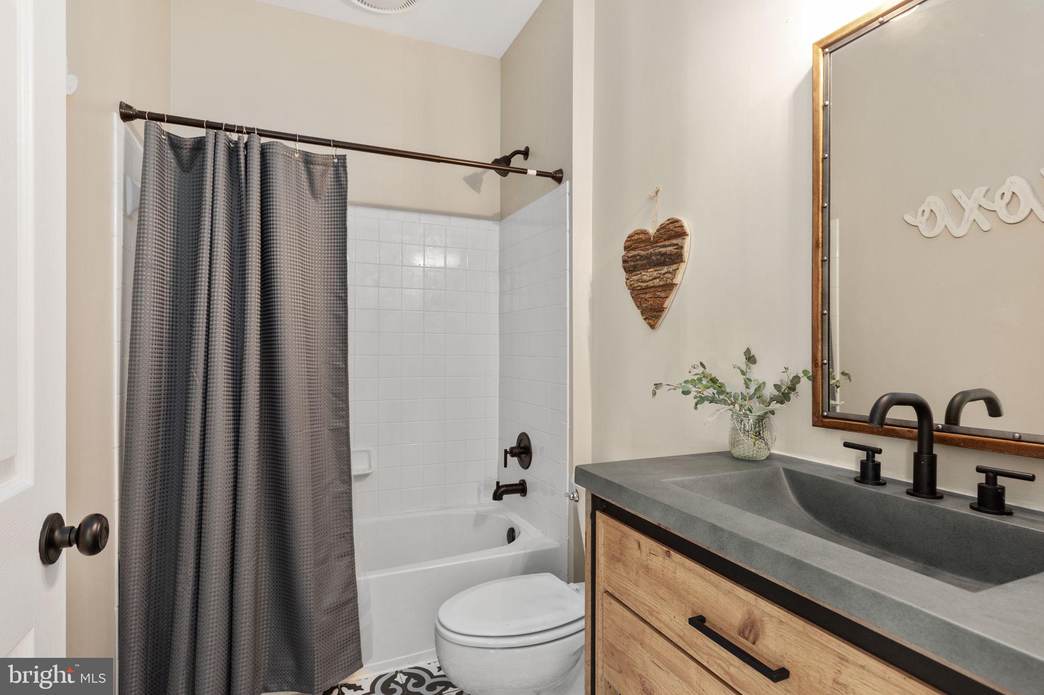 FEATHERSTONE FARMS - Residential