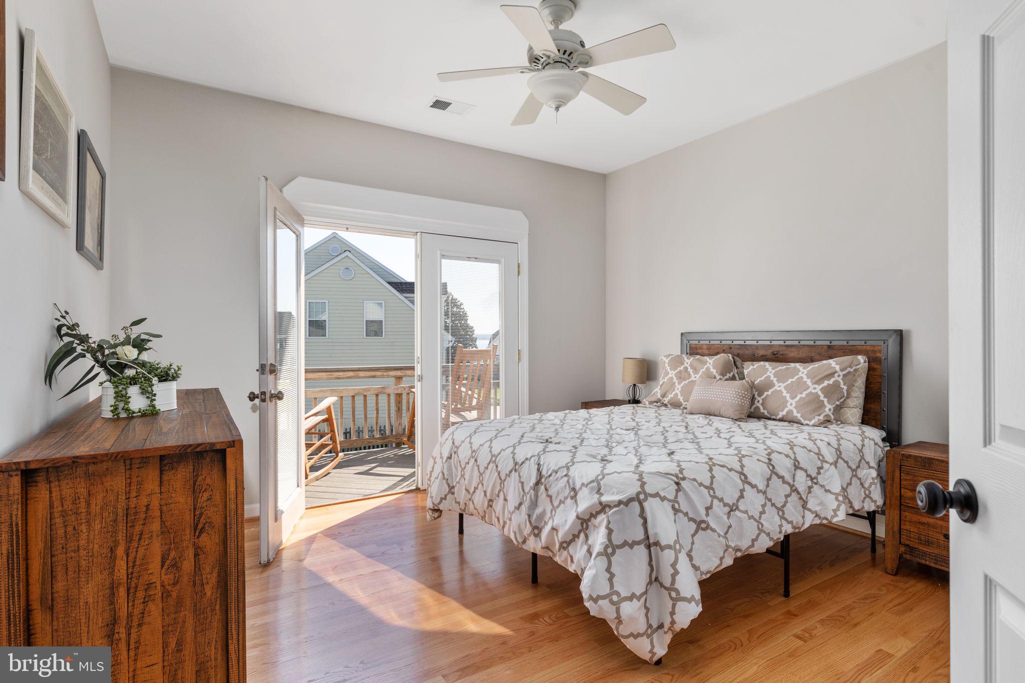 FEATHERSTONE FARMS - Residential