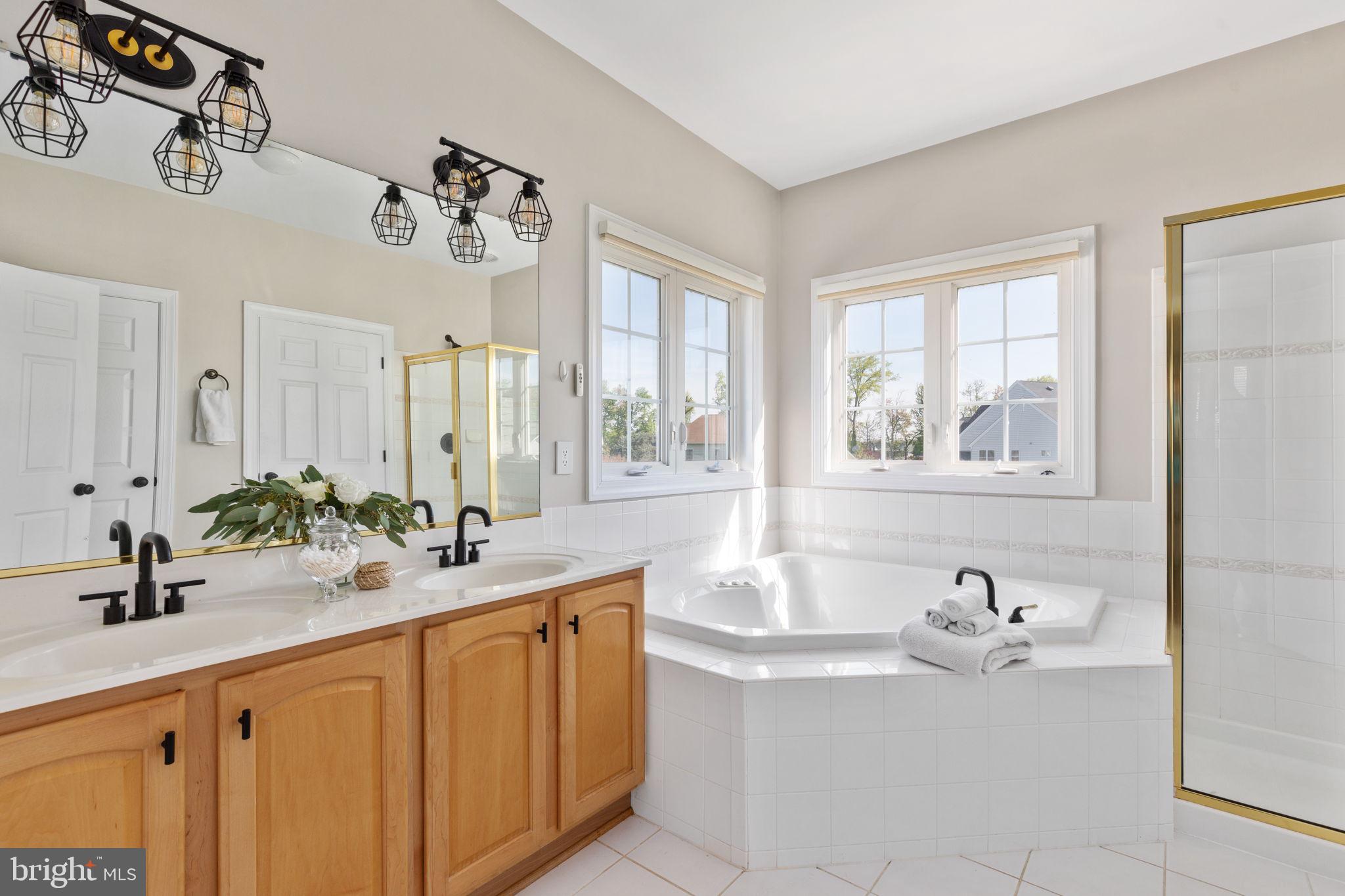 FEATHERSTONE FARMS - Residential