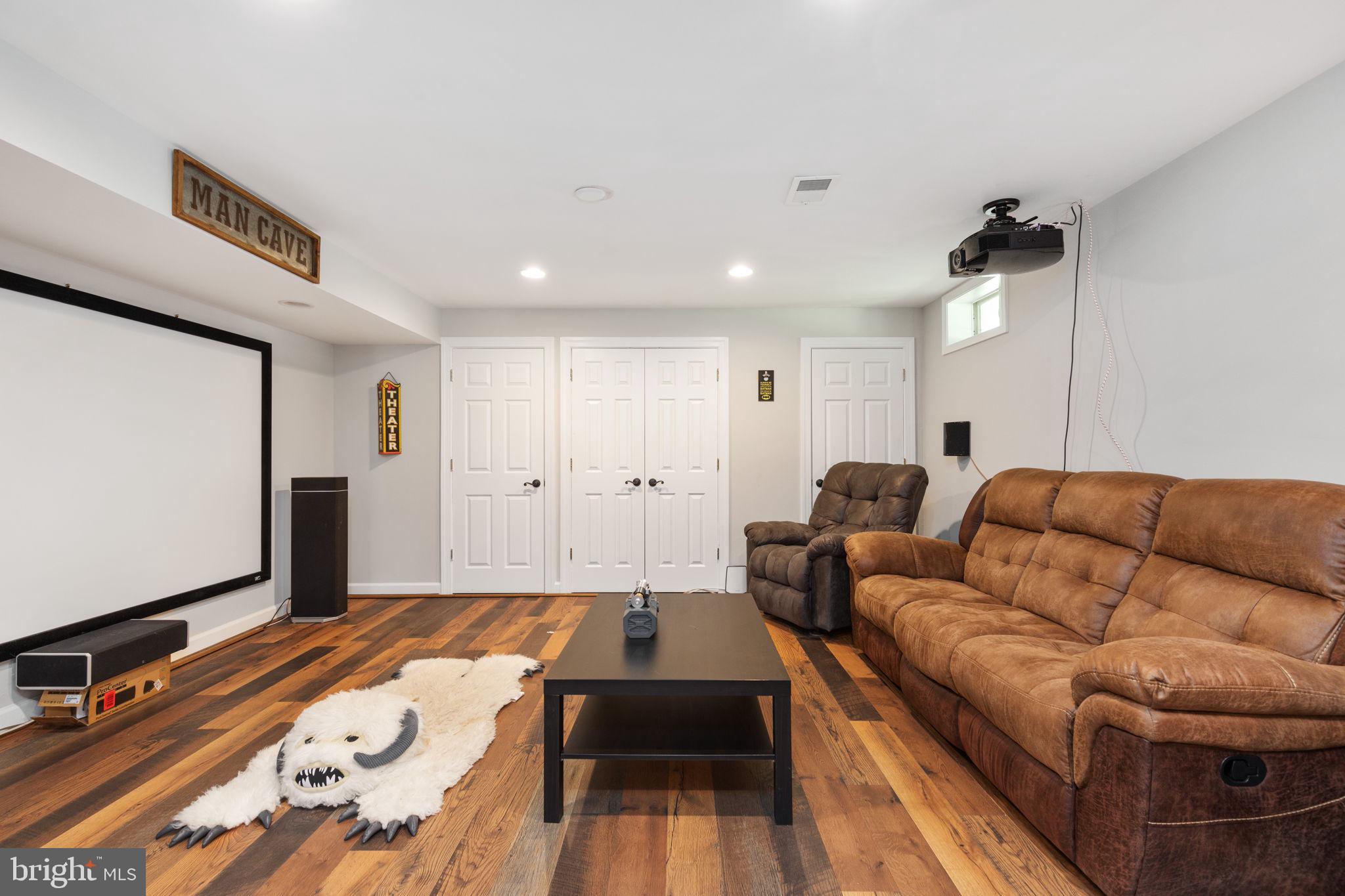 FEATHERSTONE FARMS - Residential