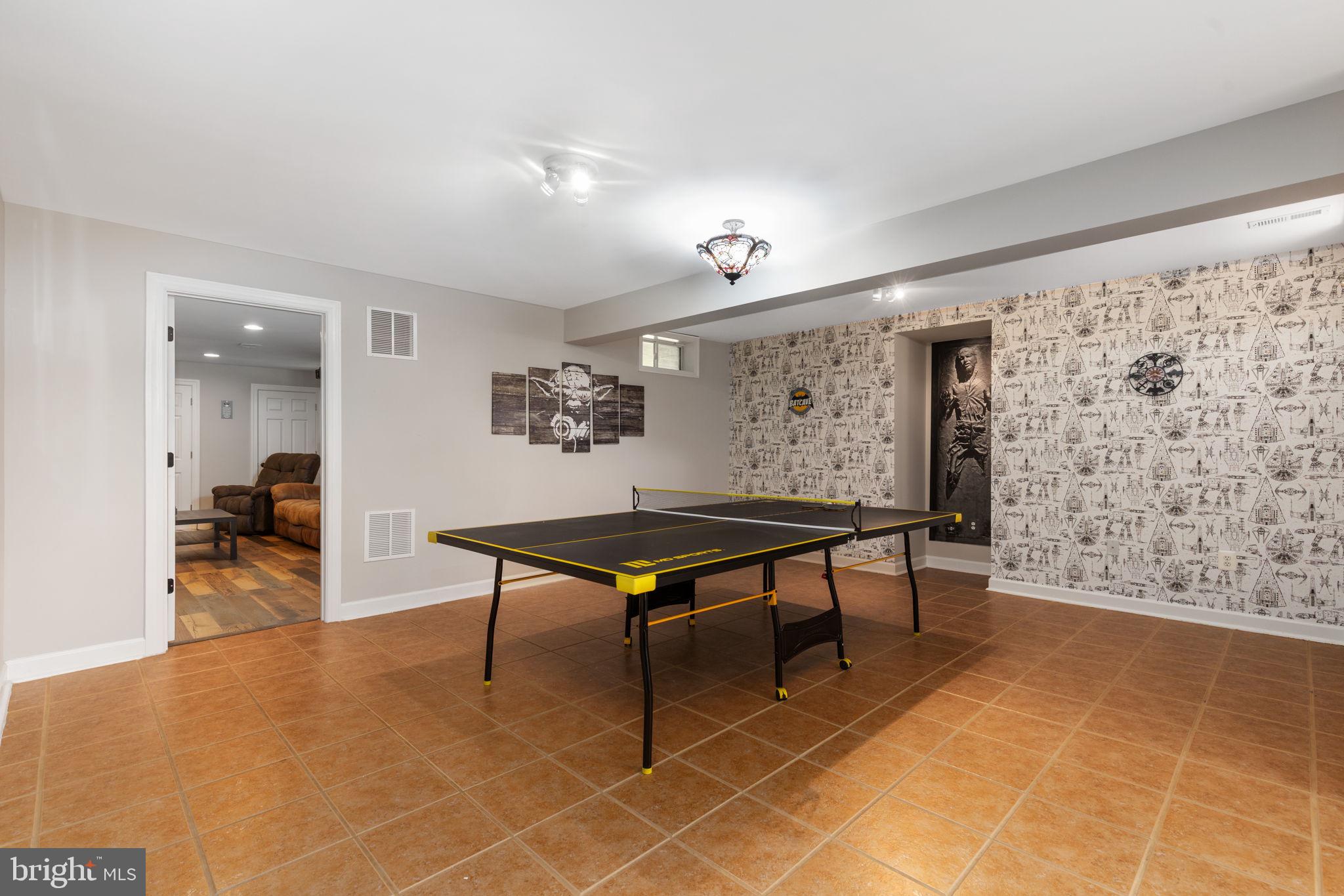 FEATHERSTONE FARMS - Residential